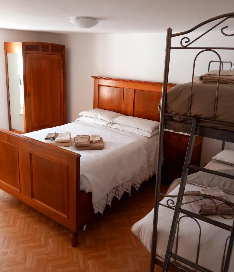 Cjasa Da Puci Appartement Ovaro Buitenkant foto